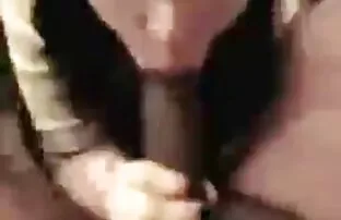 XXX Flickan leker med hennes mun och driva henne i gratis sexfilm mobil en hatt