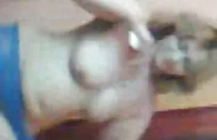 XXX Saftiga gratis tysk sexfilm dominans mellan bröst,