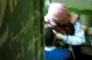 XXX Ung flicka lesbisk sexfilm har mun och fitta