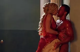 XXX Cum i en vacker bra sexfilmer flicka på stolen