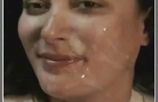 XXX I en vacker porrfilm äldre brunett med stora bröst