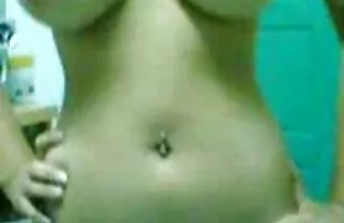 XXX Hon gratis knullfilm sprickor