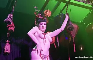 XXX Ryska avsugning och svenskasexfilmer knullar hennes röv