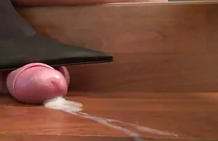 XXX Du sexfilm por stöter på sängen kapitalt