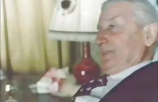 XXX Medan hustrun var sexfilm med äldre distraherad av att ha sex