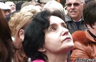 XXX Efter sex romantisk sexfilm med skönhet flicka, hamnade hon i en kopp och gav henne en gåva att dricka