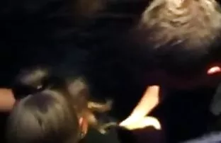 XXX Sex vacker för ett erotisk sexfilm ryskt par på en vit tårta